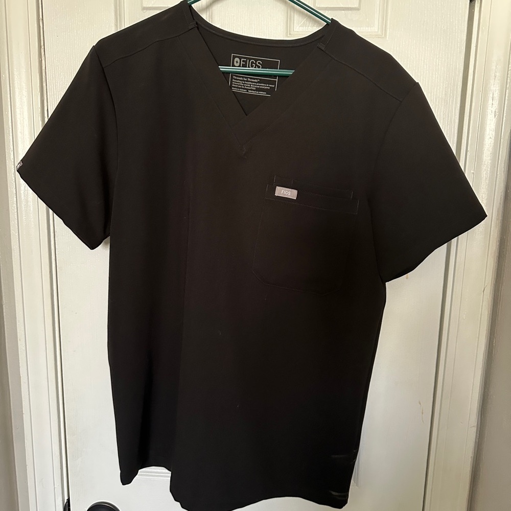 Figs Men's Black Short Sleeve V-Neck Tee
